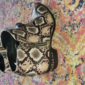 Circus by Sam Edelman Studded Highland Bootie Size 6